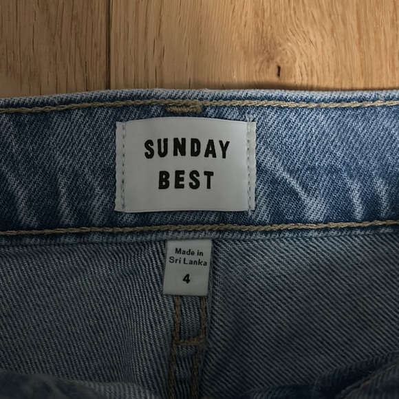Sunday Best Aritzia straight fit light wash jeans - Picture 3 of 5